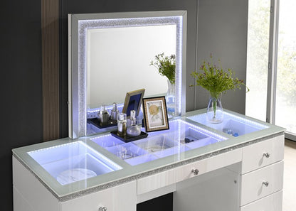Stoholm
Vanity Set.