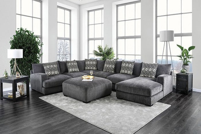 U-Sectional w/ Right Chaise