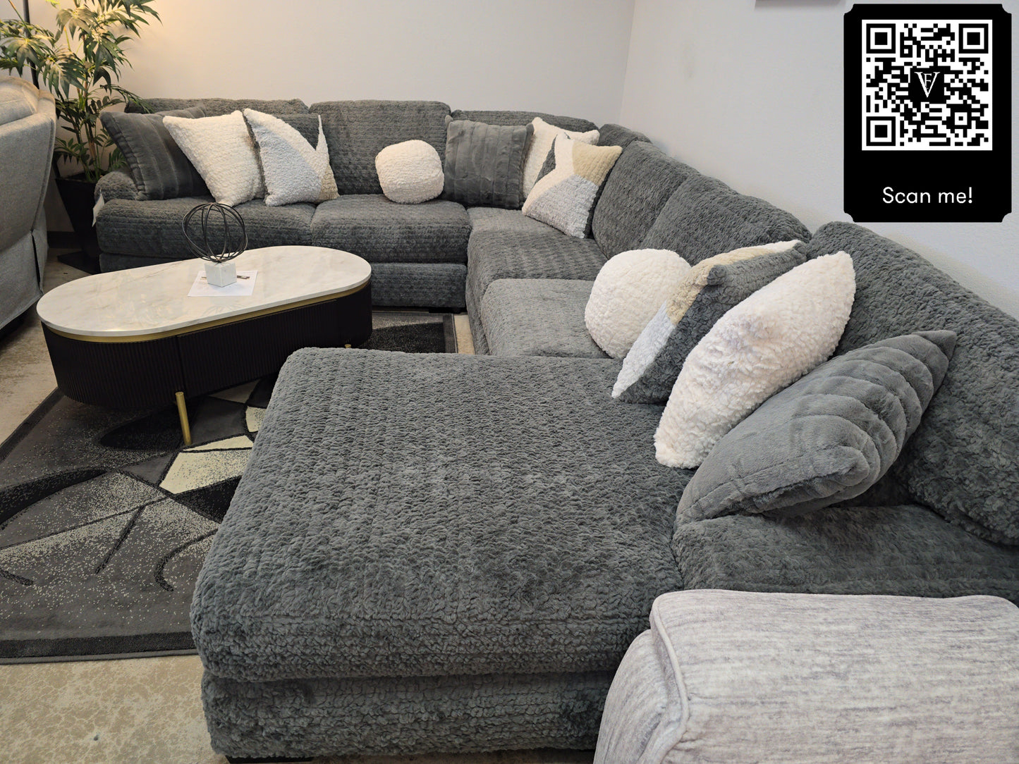 Elmhurst
U-shaped Sectional